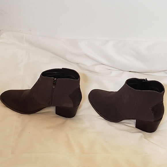 Marc Fisher Brown Stephani Suede Booties Bohemian Ankle Designer Summer Fall - Picture 12 of 16